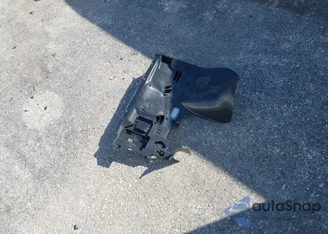 2010 Mercedes-Benz C 300 Luxury/Sport z USA, uszkodzony, nr VIN WDDGF5EB0AR124440